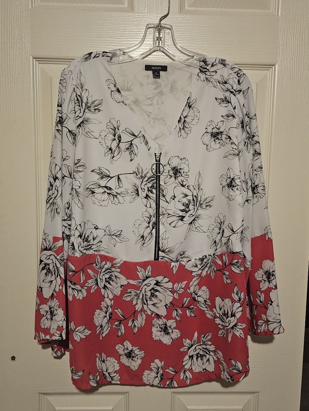 Alfani White and Coral Floral Zip-Front Tunic Sz 1X